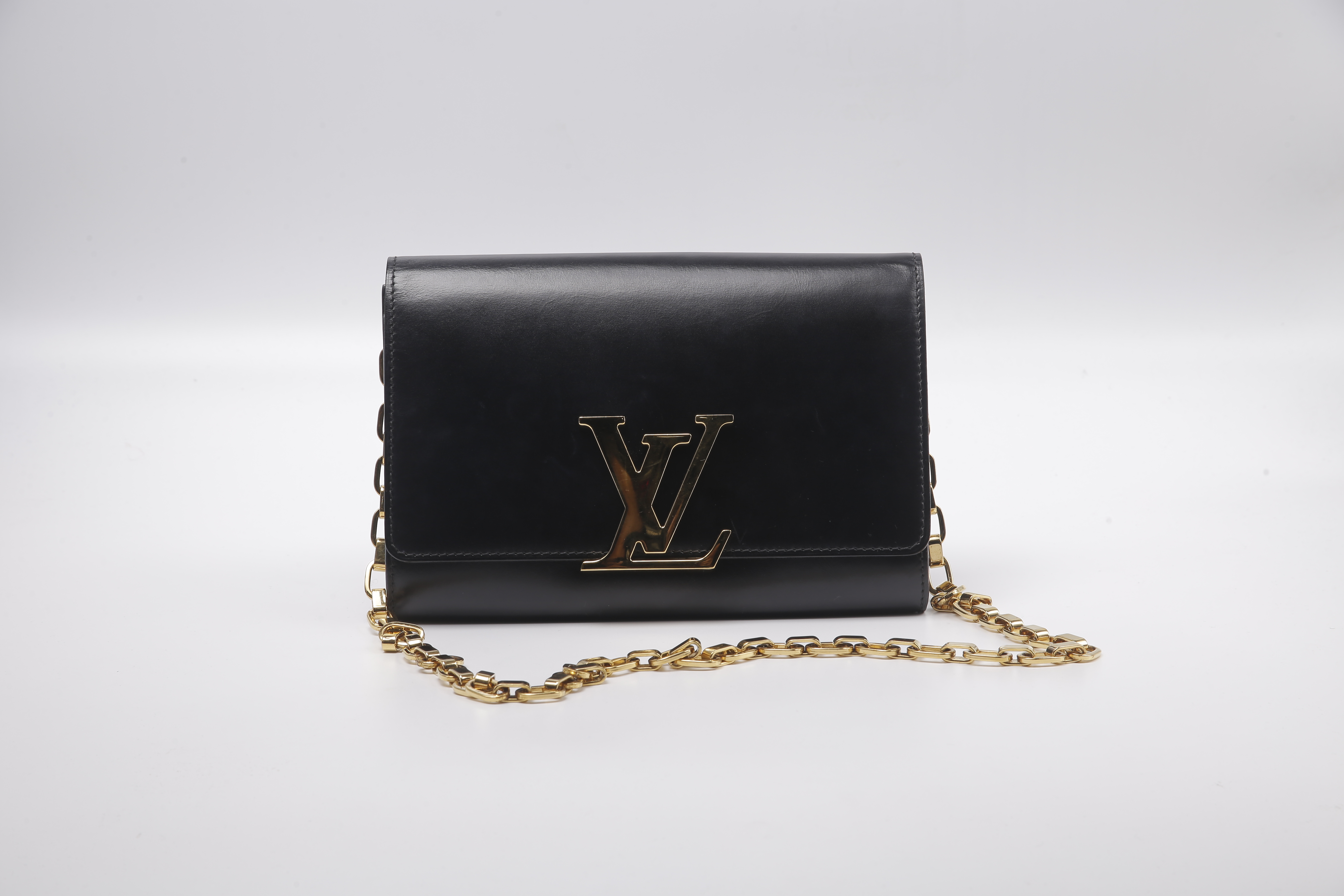 Louis Vuitton - Louise Vuitton Black Patent Chain Louise Gm