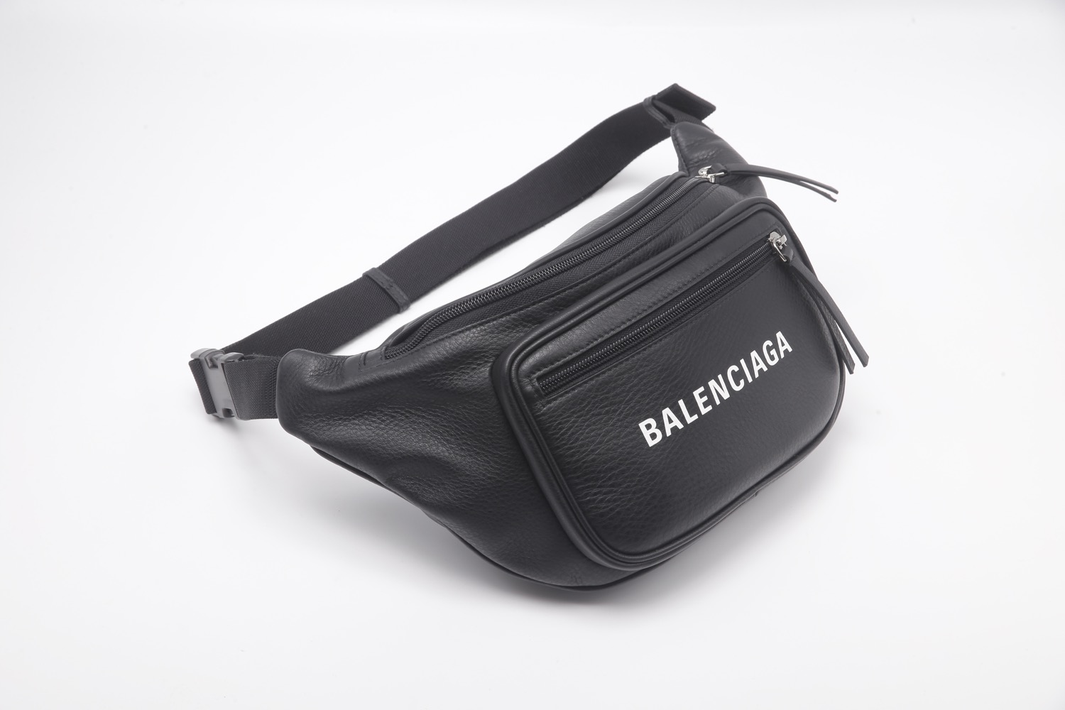 Balenciaga Everyday Logo Leather Belt Bag - Selectionne PH