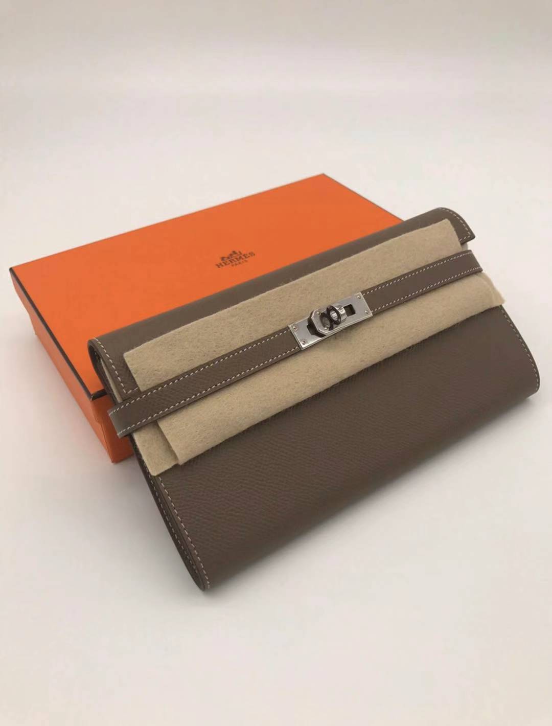 Hermes Kelly Long Wallet with Farandole Chain 120 (Stamp C ...