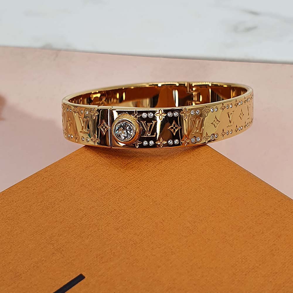 Louis vuitton Nanogram strass bracelet. comes with receipts and box . wore  twice
